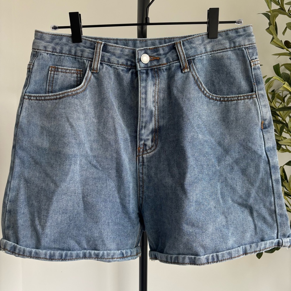 • [SHEIN] Jean Shorts •